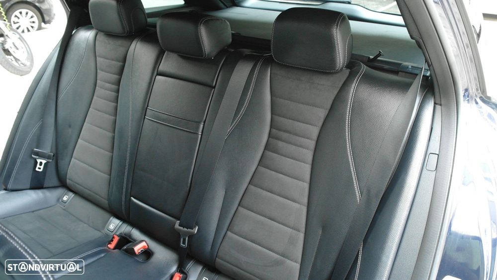 Mercedes-Benz E 300 de AMG Line - 30