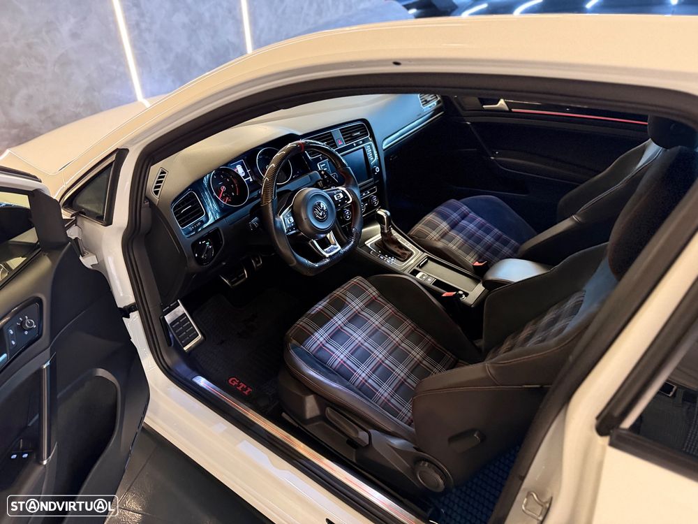 VW Golf 2.0 TSi GTi DSG Performance - 22