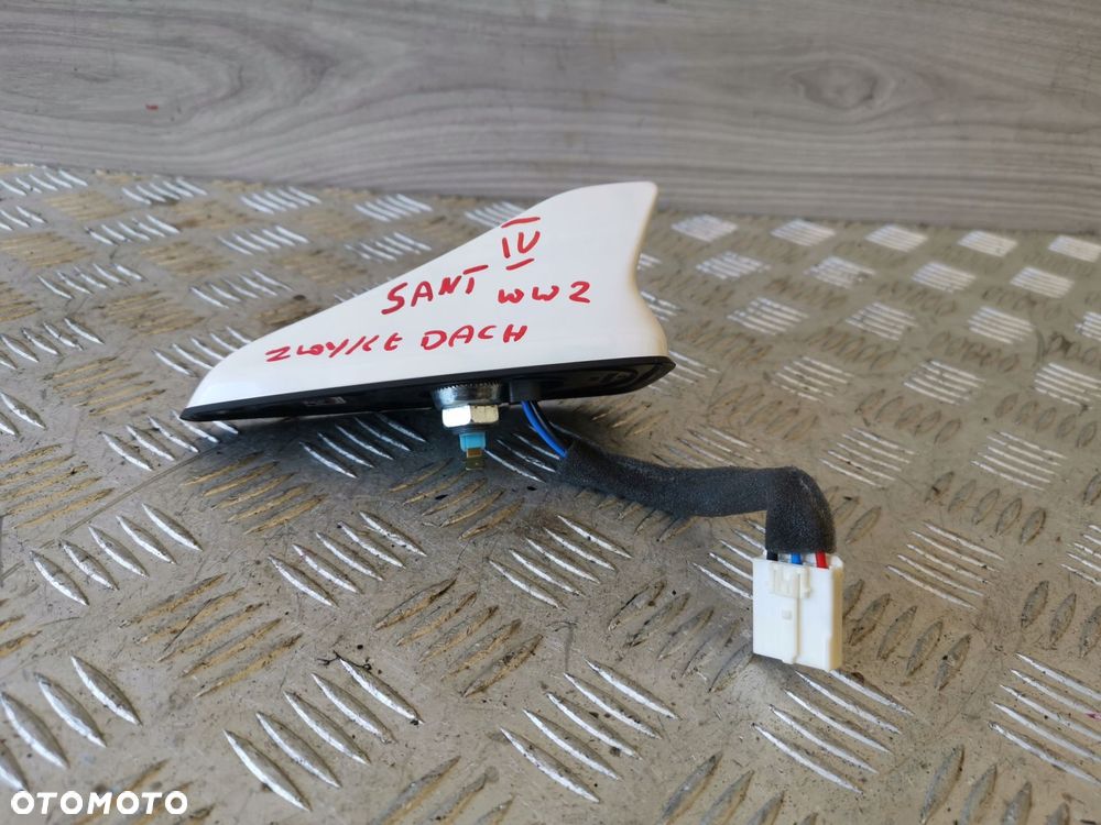 HYUNDAI SANTA FE IV 19- ANTENA DACHOWA WW2 POD ZWYKLY DACH 96210-S1450 - 2