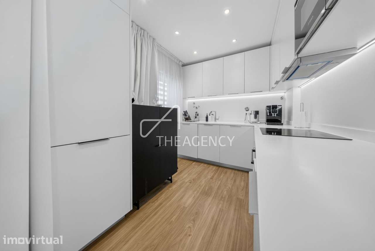 Apartamento T2 Moderno na Alapraia, Estoril | Varanda | 2 Estacionamen - Grande imagem: 5/17