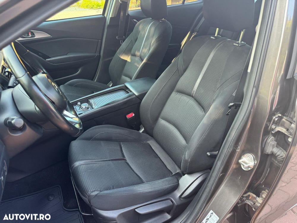 Mazda 3 G120 Attraction - 9