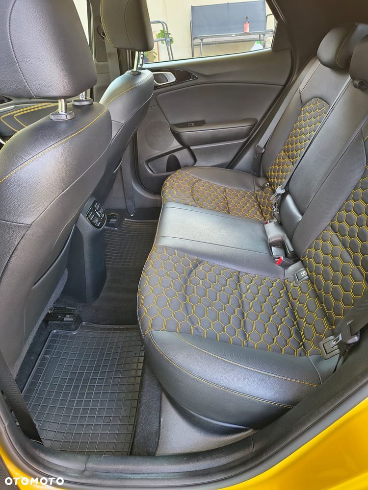 Kia XCeed 1.4 T-GDI L Business Line - 14