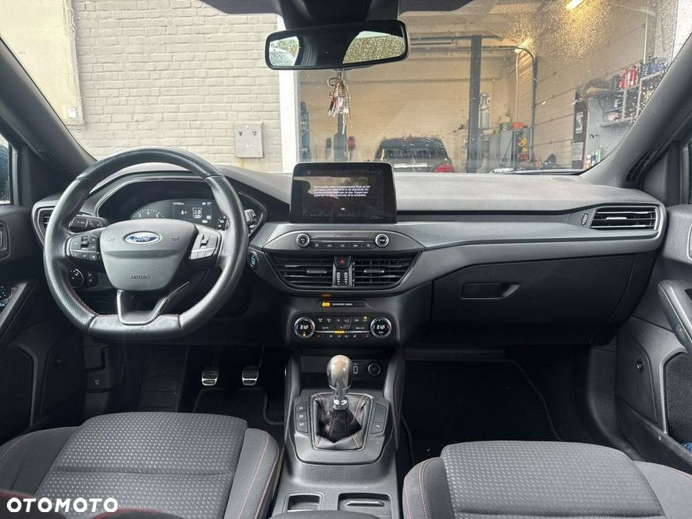 Ford Focus 1.5 EcoBoost STart-Stopp-System ST-LINE - 6