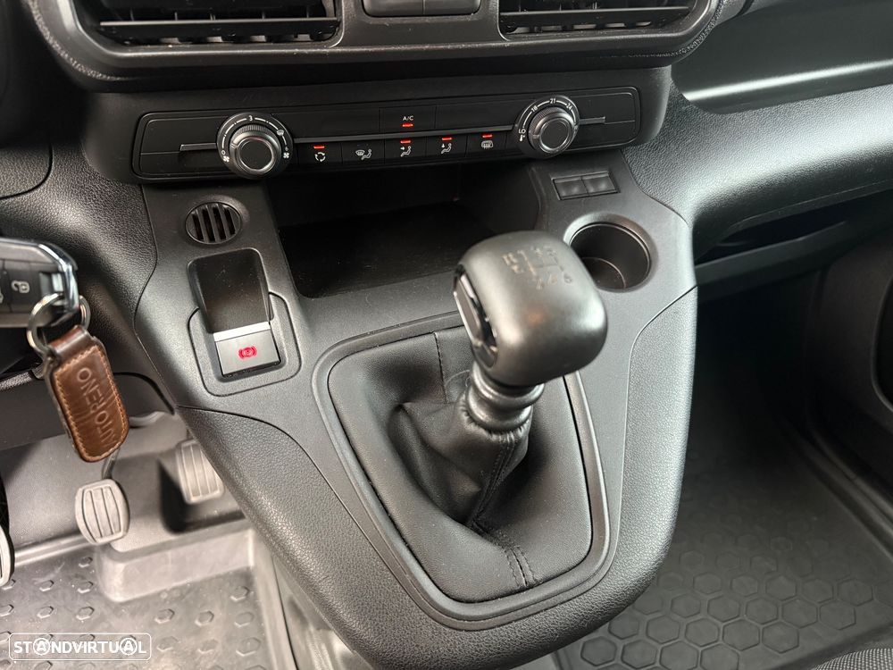 Opel Combo 1.5 CDTi IVA DEDUTÍVEL - 21