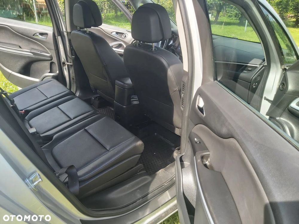Opel Zafira - 11