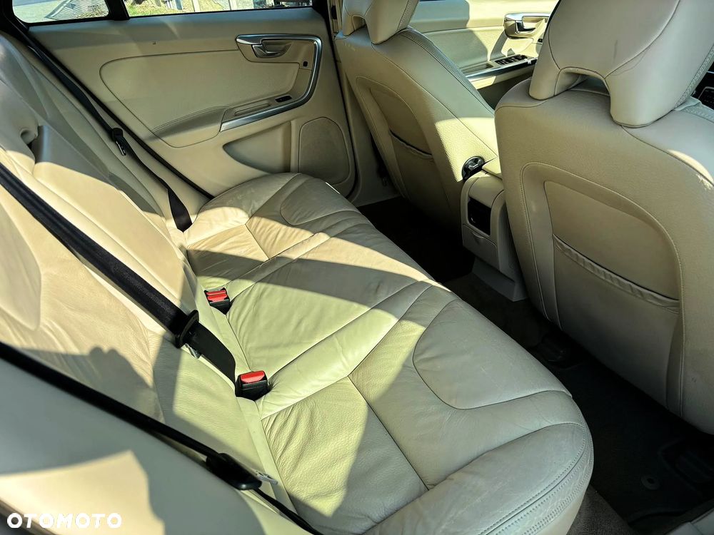 Volvo V60 D2 Kinetic - 10