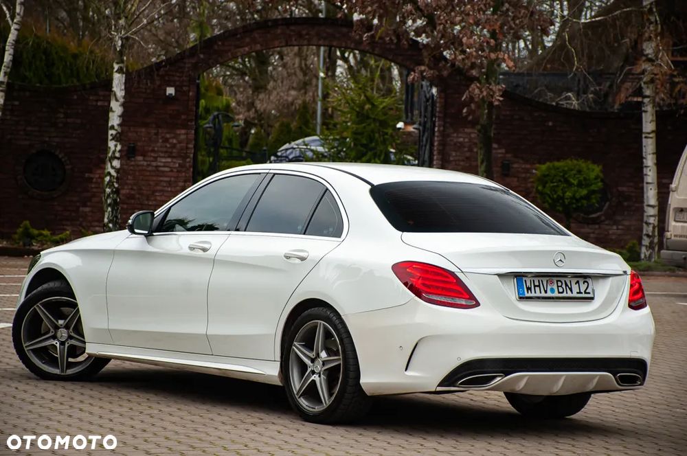 Mercedes-Benz Klasa C 200 7G-TRONIC AMG Line - 22