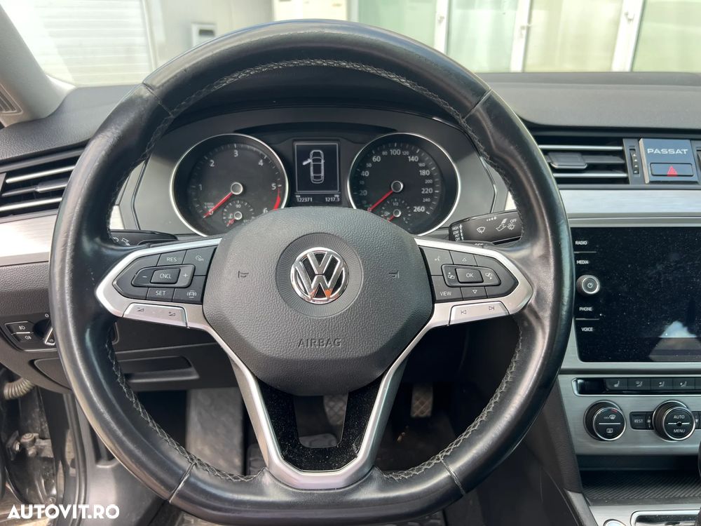 Volkswagen Passat Variant 2.0 TDI DSG (BlueMotion Technology) Comfortline - 15