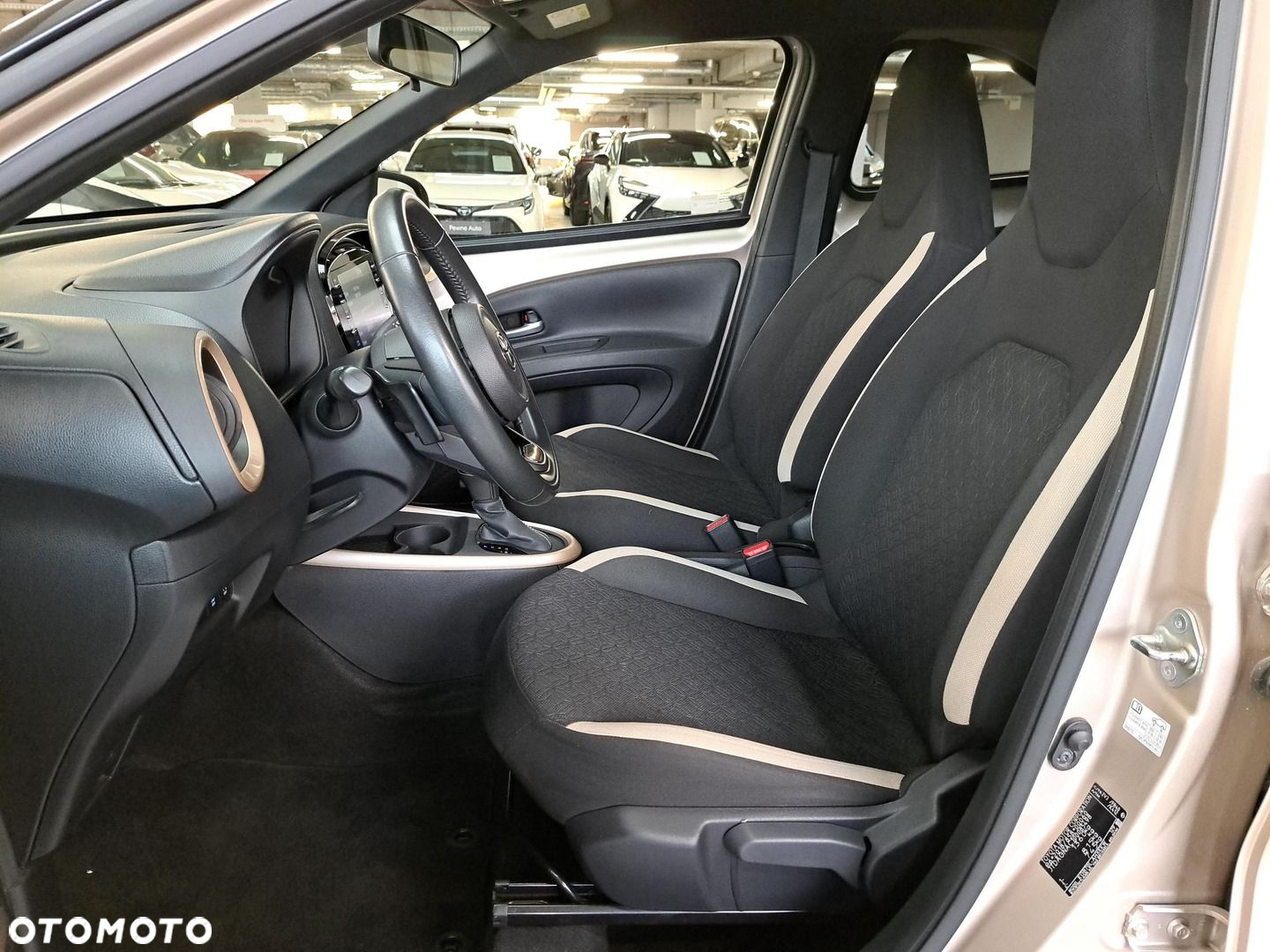 Toyota Aygo X 1.0 VVT-i Style CVT - 10