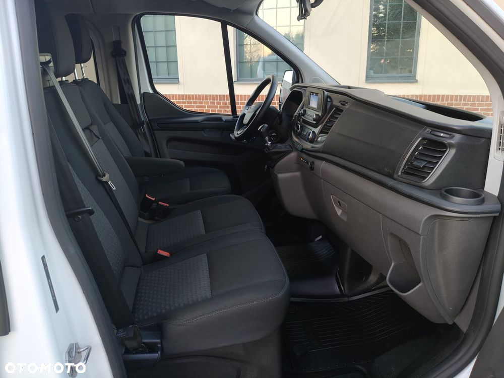 Ford Transit Custom - 11