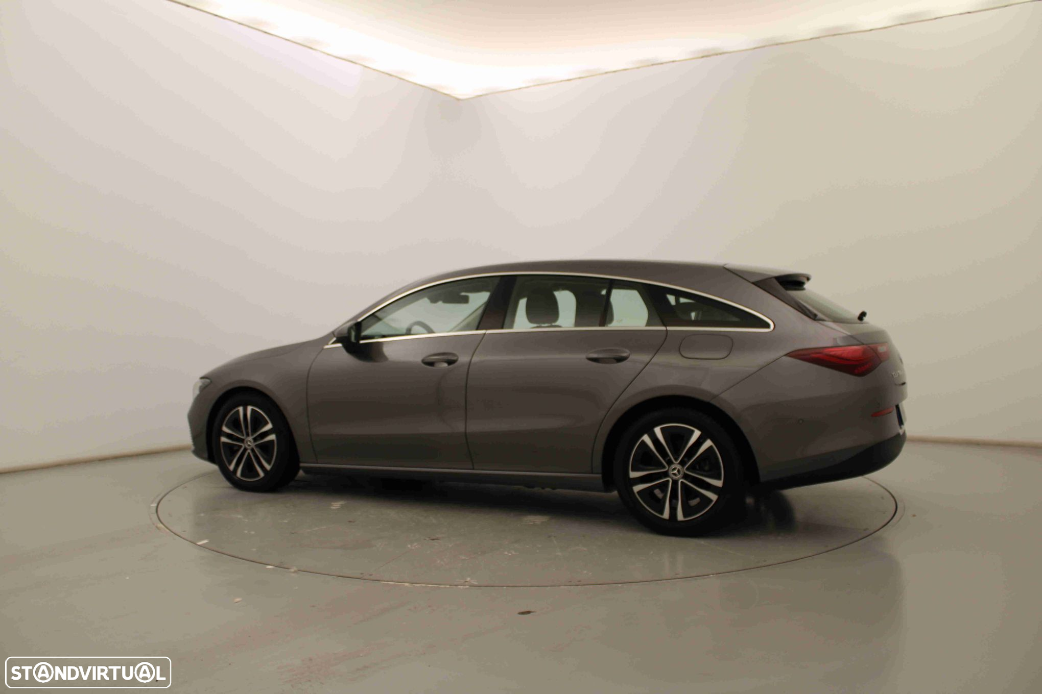 Mercedes-Benz CLA 180 d - 10