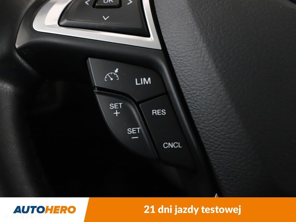 Ford Mondeo - 28