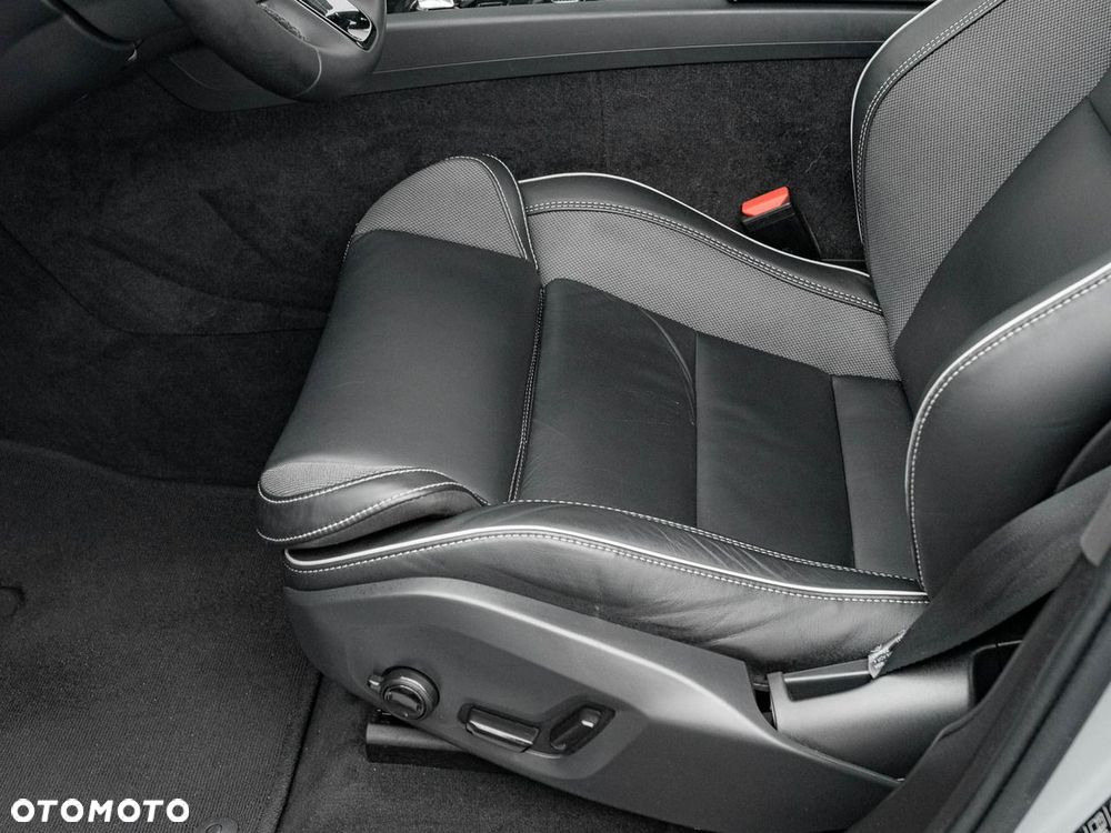 Volvo XC 60 B4 B Plus Dark - 14