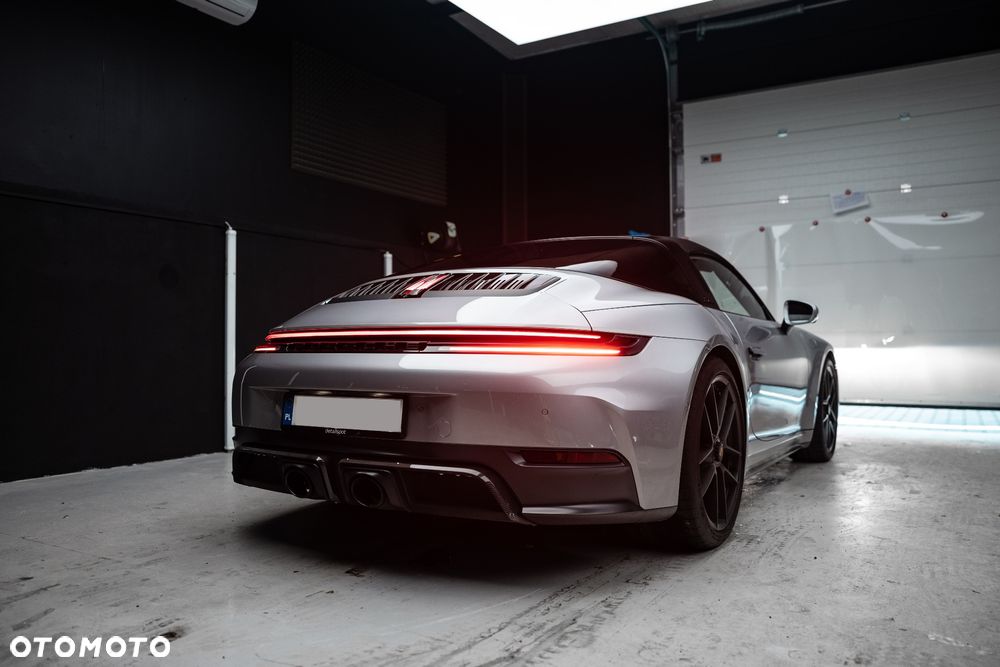 Porsche 911 Targa T-Hybrid 4 GTS - 2