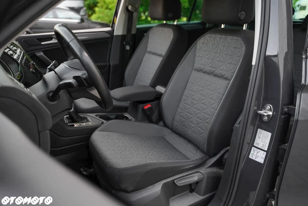 Volkswagen Tiguan - 8