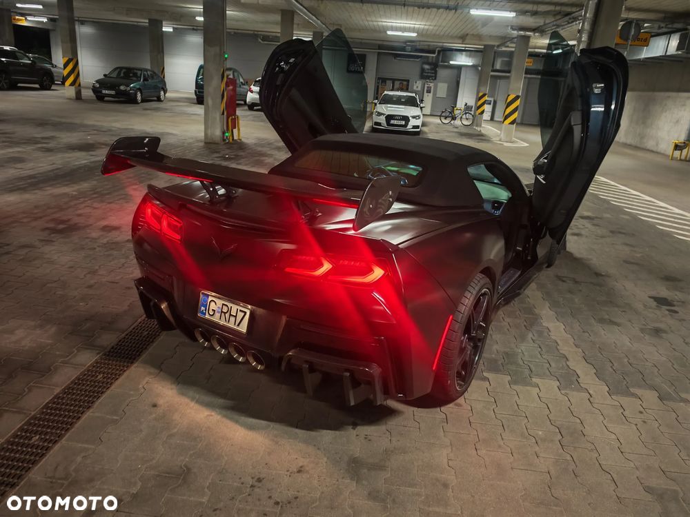 Chevrolet Corvette - 13