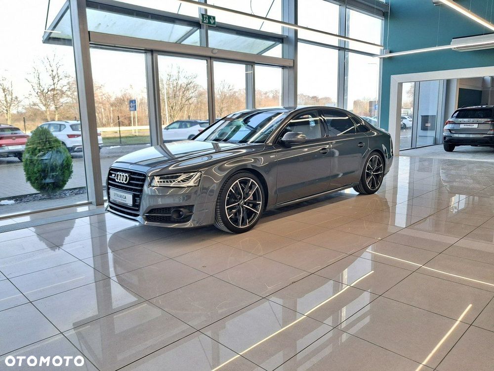 Audi S8 - 3