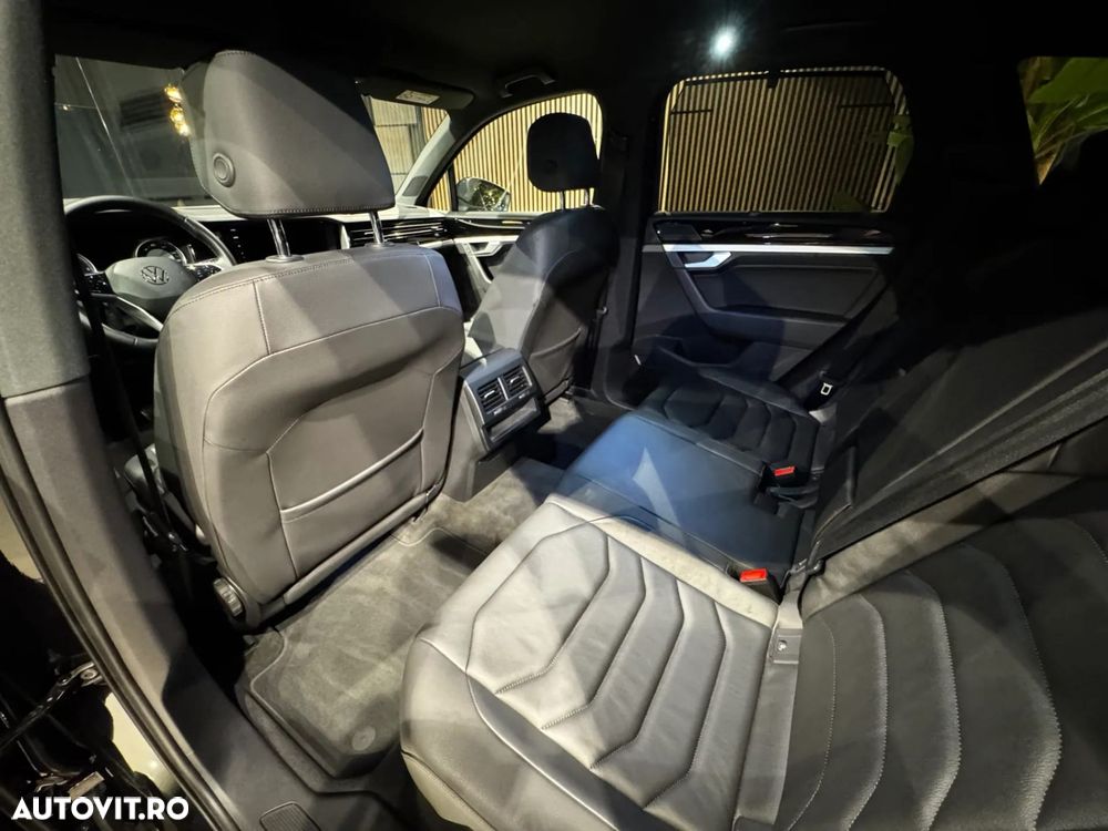 Volkswagen Touareg - 24