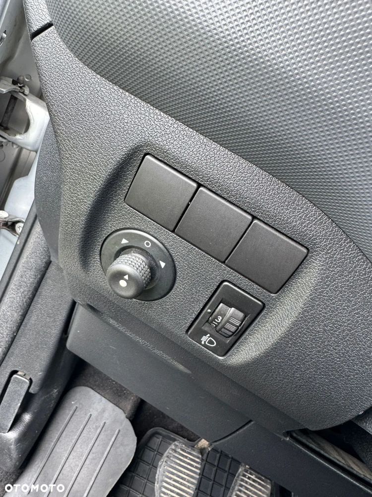 Peugeot Partner 1.6 HDi Active - 11