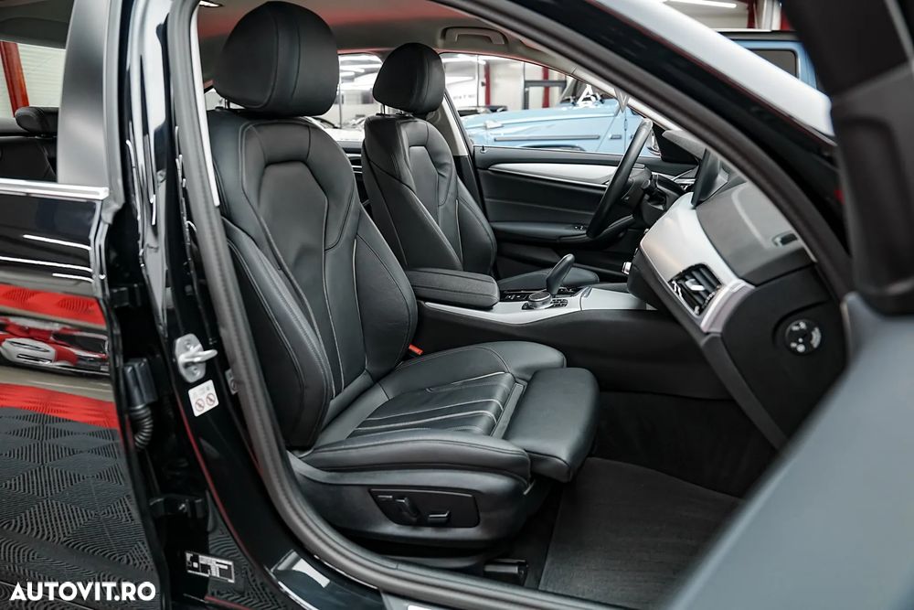 BMW Seria 5 520i Aut. Sport Line - 8