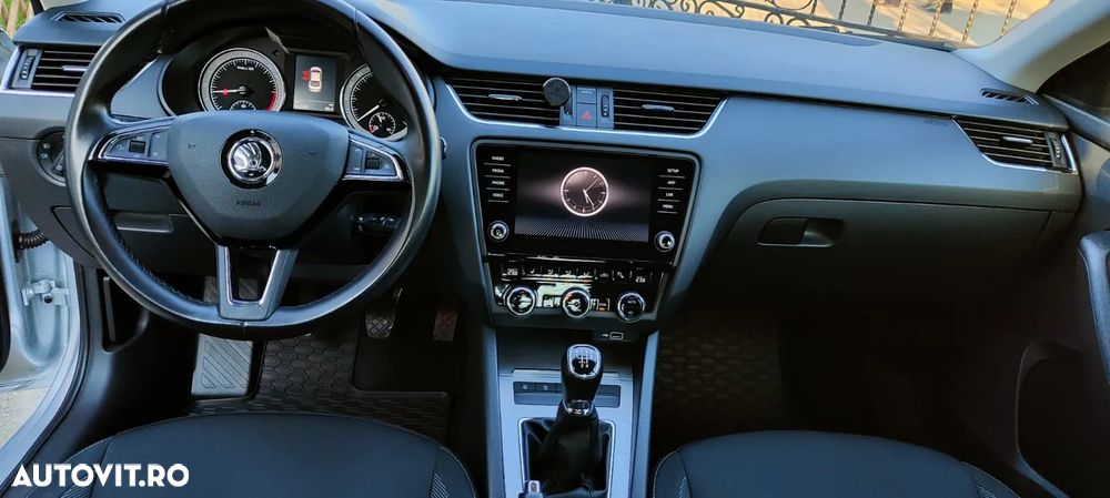 Skoda Octavia Combi Diesel 1.6 TDI Ambition - 8
