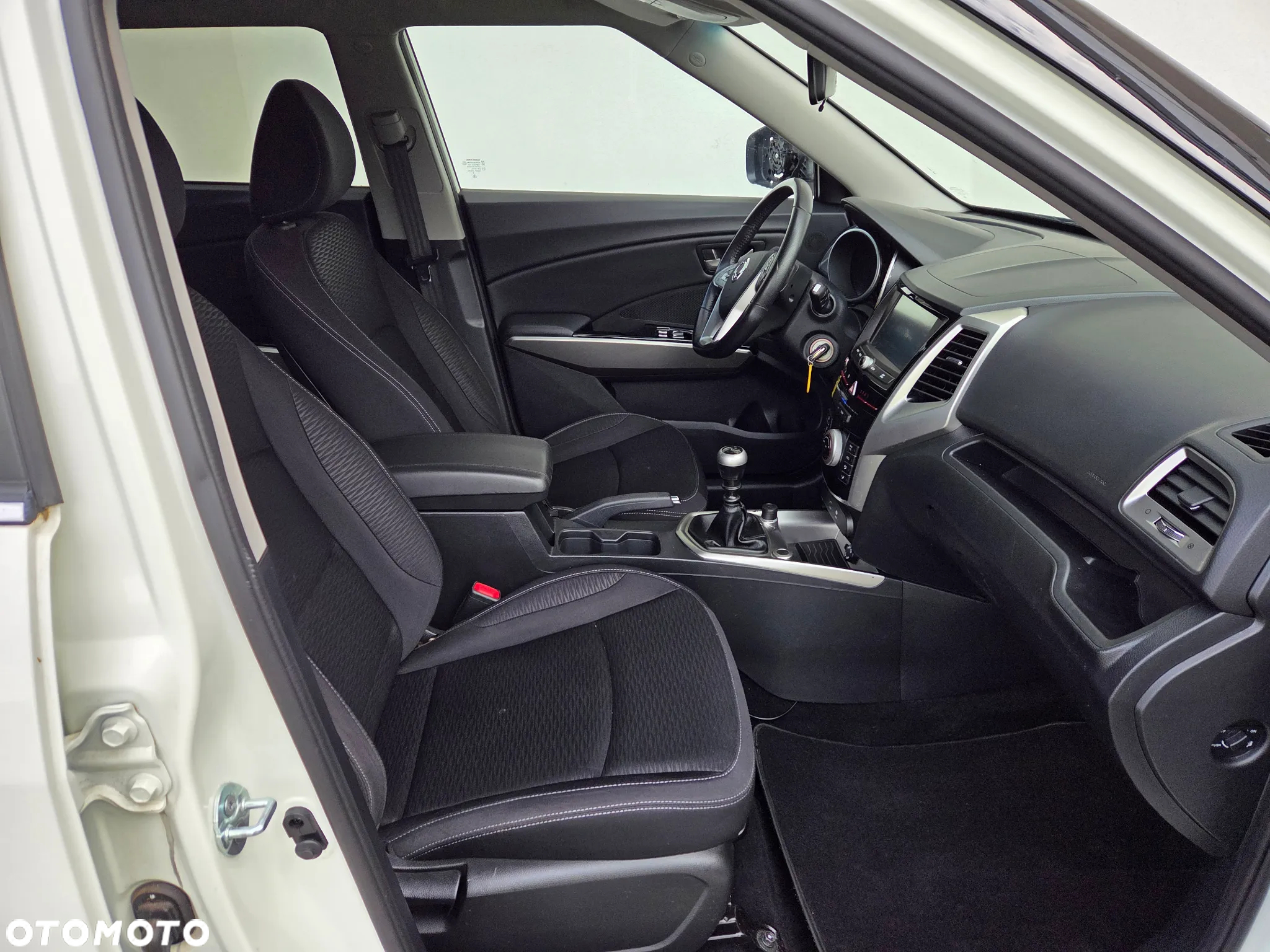 SsangYong/KGM Tivoli - 11