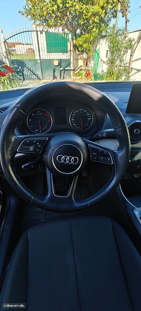 Audi Q2 30 TDI S tronic - 6