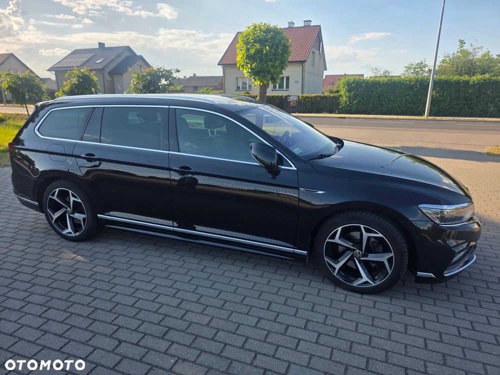 Volkswagen Passat - 11