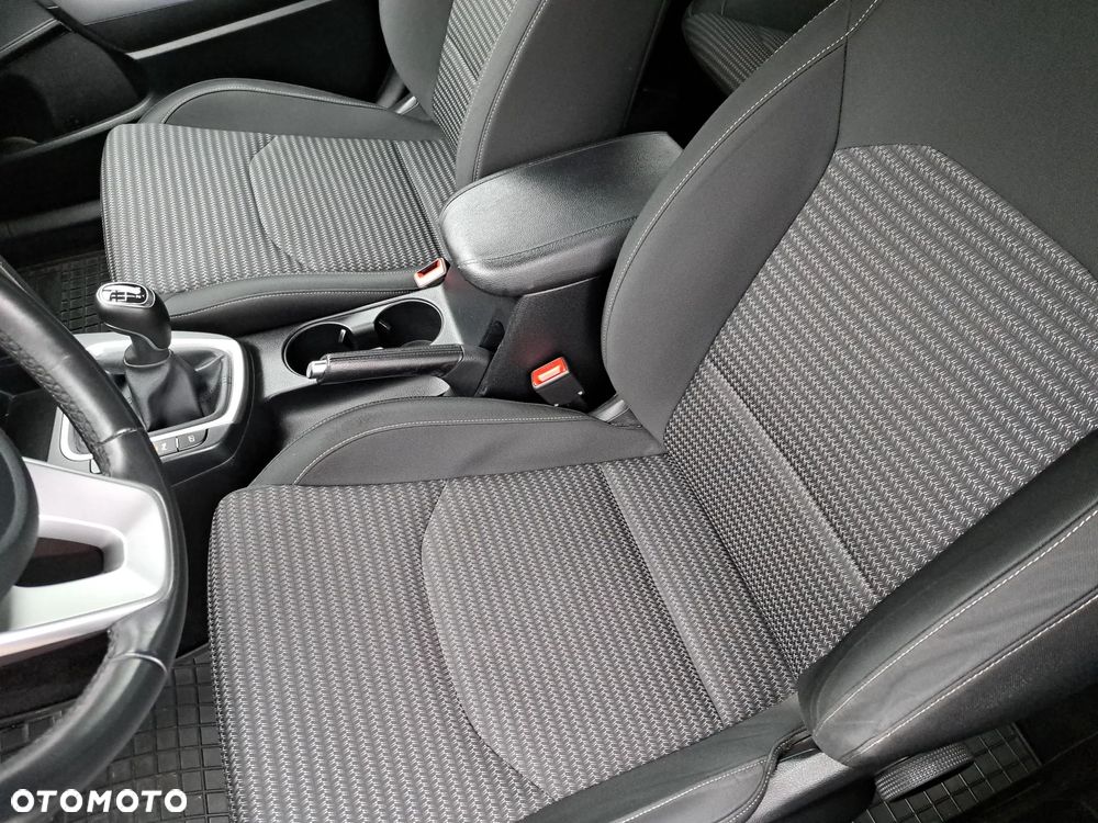 Kia Ceed 1.5 T-GDI M - 13