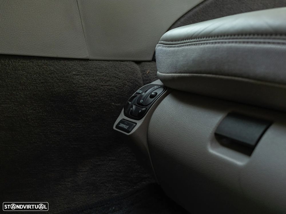 Mercedes-Benz E 500 Elegance 4-Matic - 9