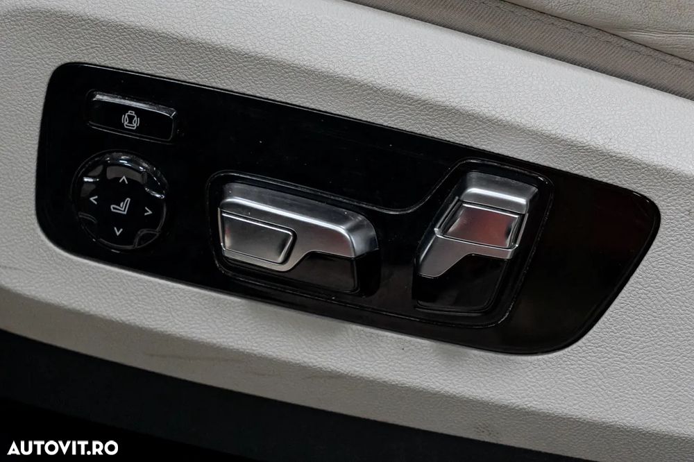 BMW X5 xDrive30d xLine - 24