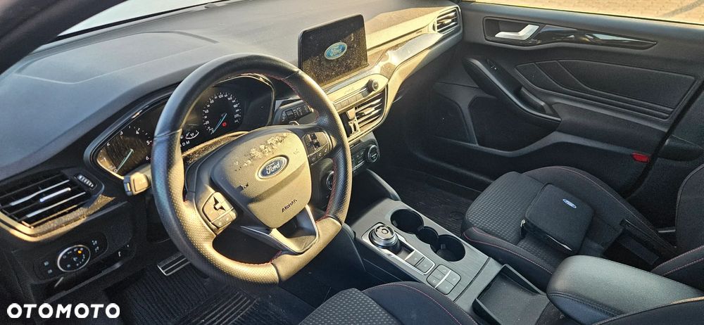 Ford Focus 1.5 EcoBlue Start-Stopp-System ST-LINE DESIGN - 13