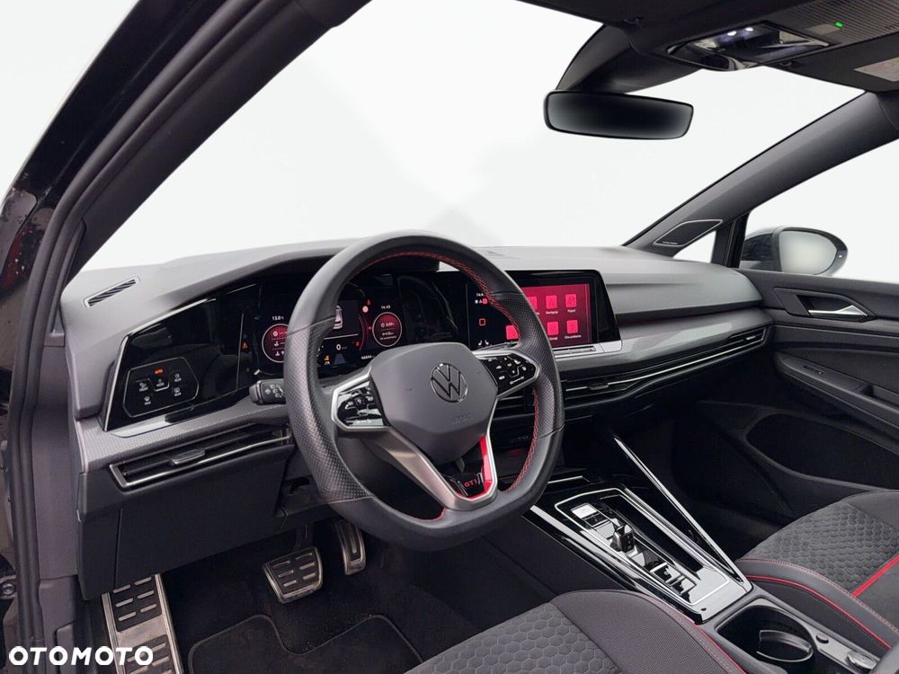 Volkswagen Golf - 10