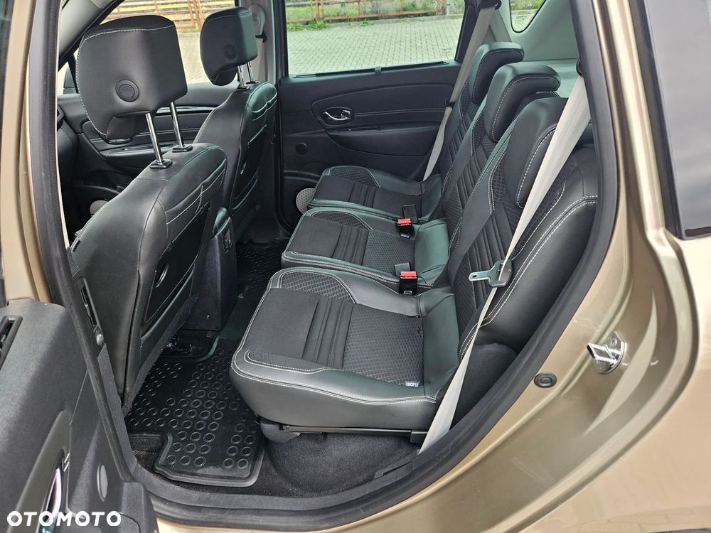 Renault Scenic ENERGY TCe 115 Bose Edition - 9