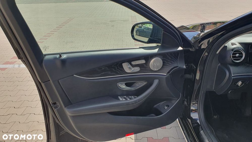 Mercedes-Benz Klasa E 200 9G-TRONIC - 11