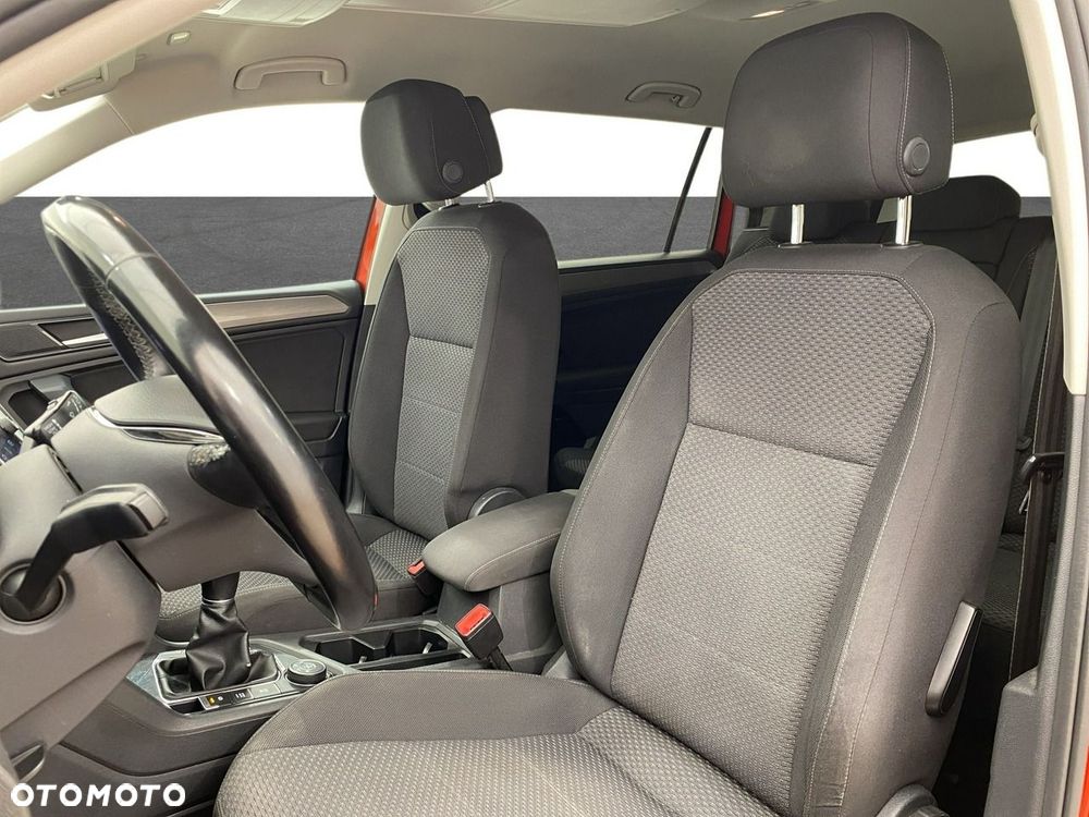 Volkswagen Tiguan Allspace - 11