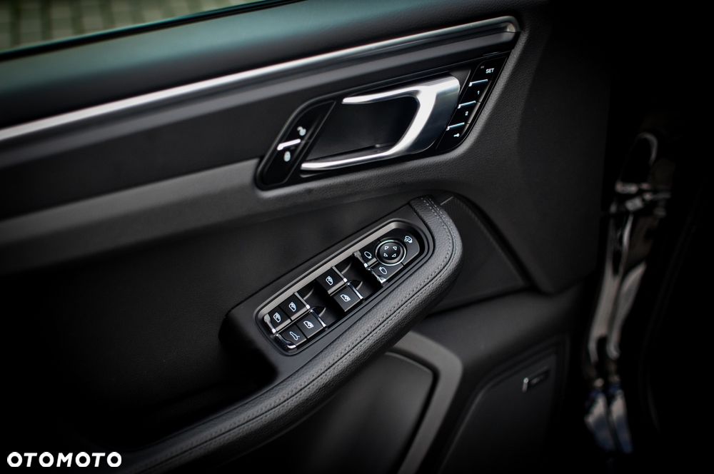 Porsche Macan - 15