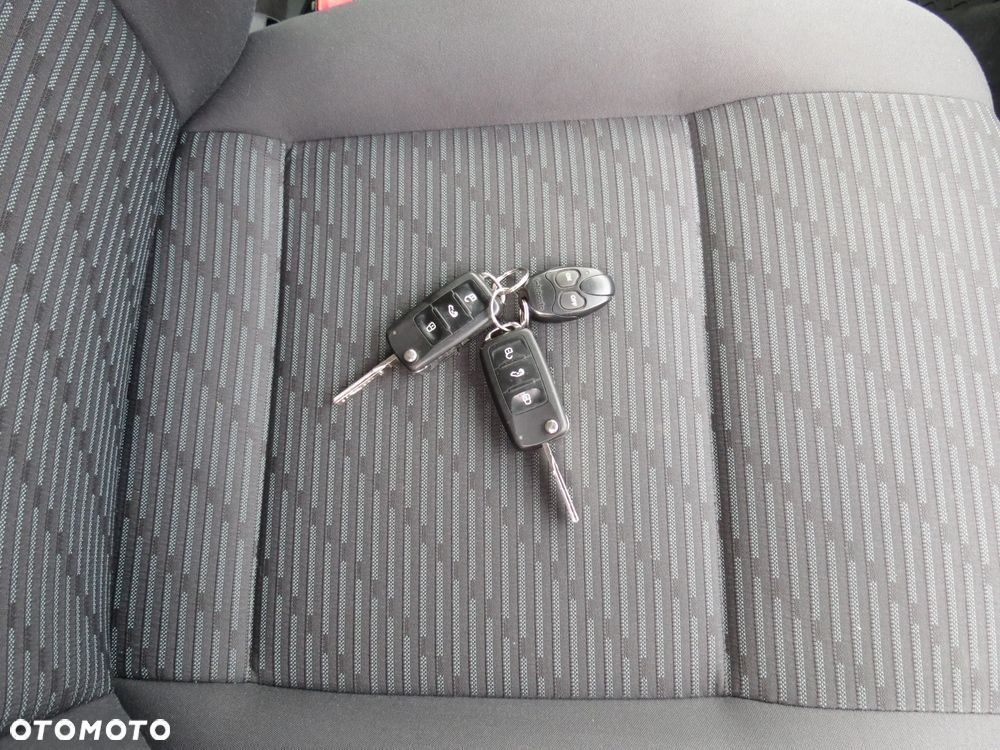 Volkswagen Multivan - 37
