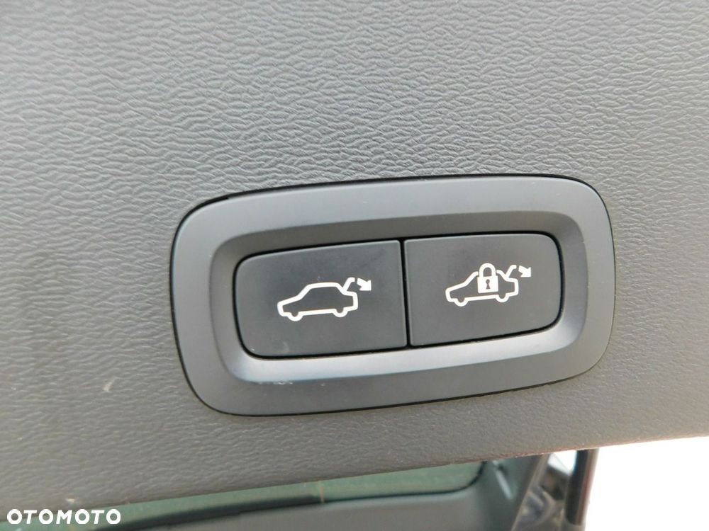 Volvo XC 40 - 26