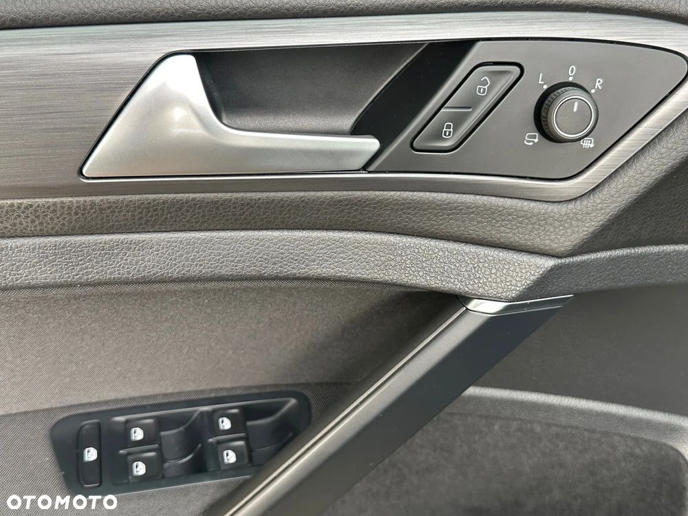 Volkswagen Golf VII 1.5 TSI BMT Evo Highline - 21