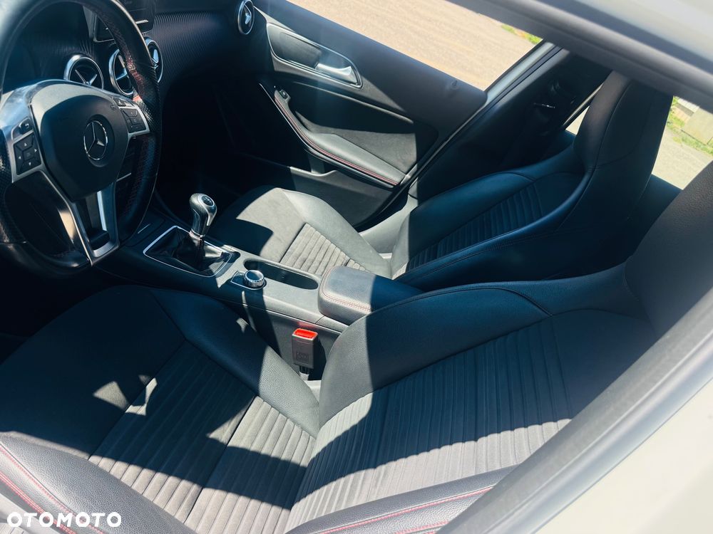Mercedes-Benz Klasa A 180 (BlueEFFICIENCY) AMG Sport - 35