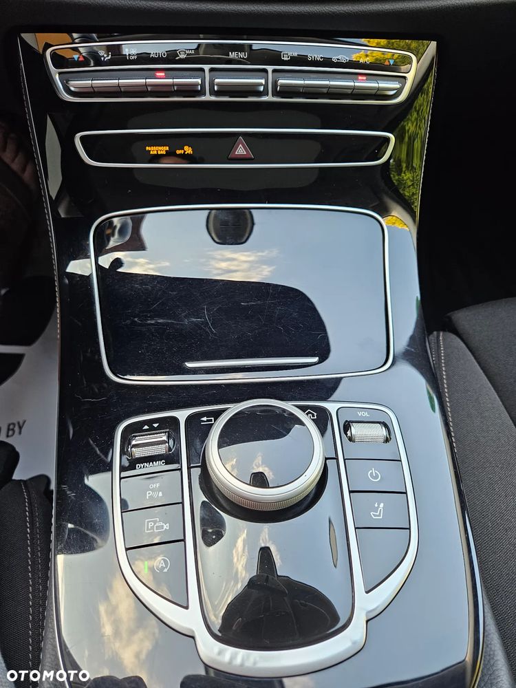 Mercedes-Benz Klasa E 220 d Avantgarde - 22