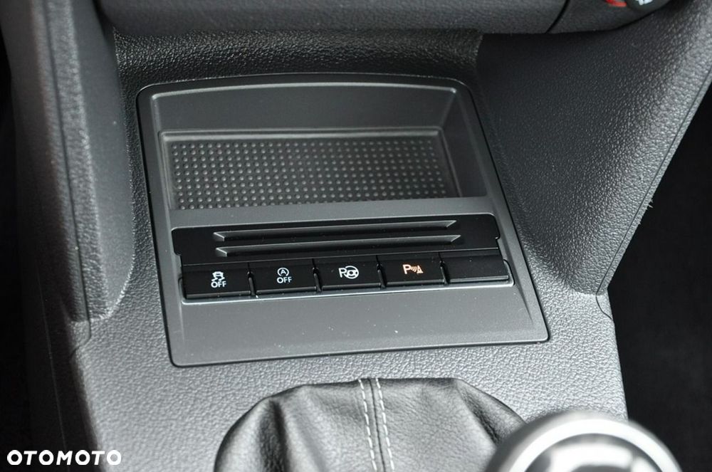 Volkswagen Touran - 36