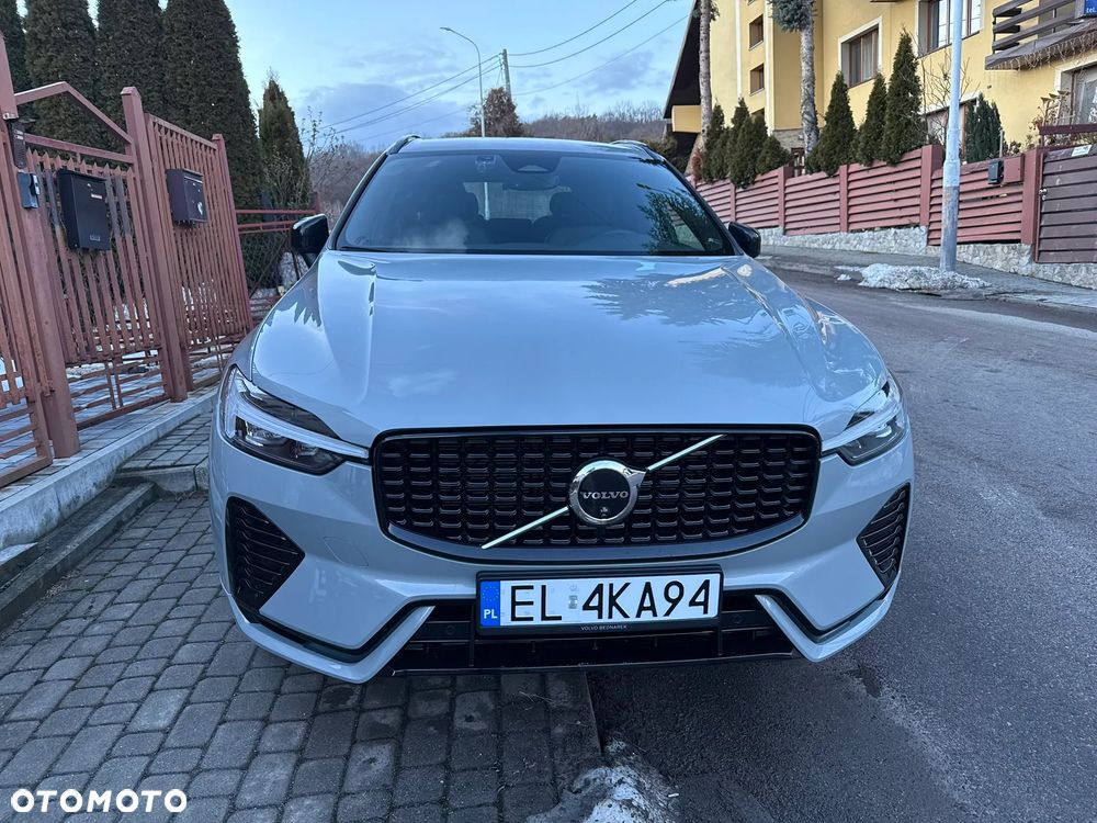 Volvo XC 60 B4 B Plus Dark - 3