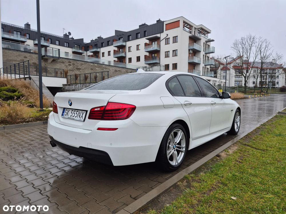 BMW Seria 5 520d M Sport - 16