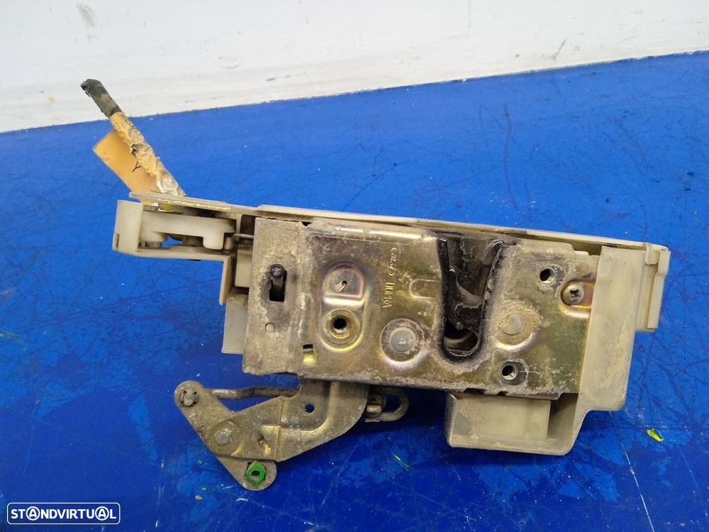 FECHADURA PORTA TRASEIRA DIREITA FORD MONDEO I 1995 -94BG14240BA - 2