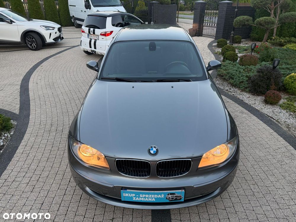 BMW Seria 1 118d DPF - 12