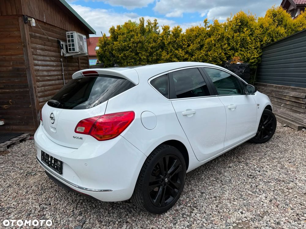 Opel Astra 1.4 Turbo Color Edition - 9
