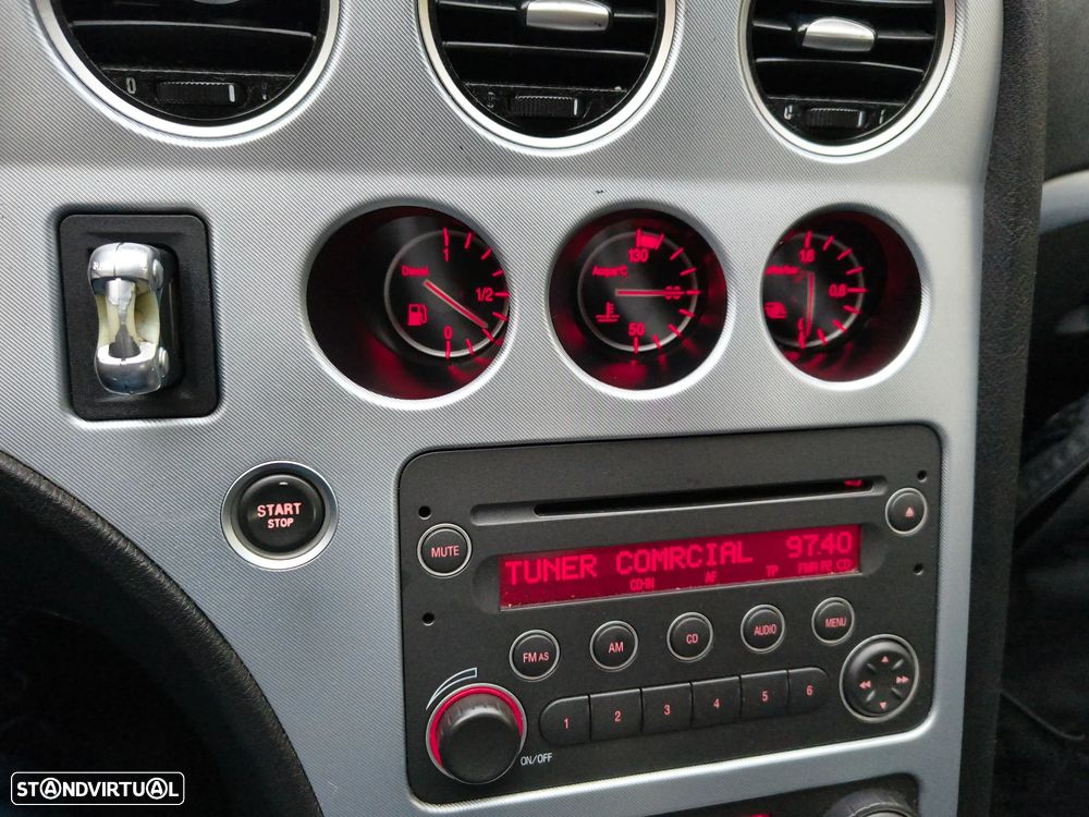 Alfa Romeo 159 1.9 JTDM 16V Q-Tronic TI - 25