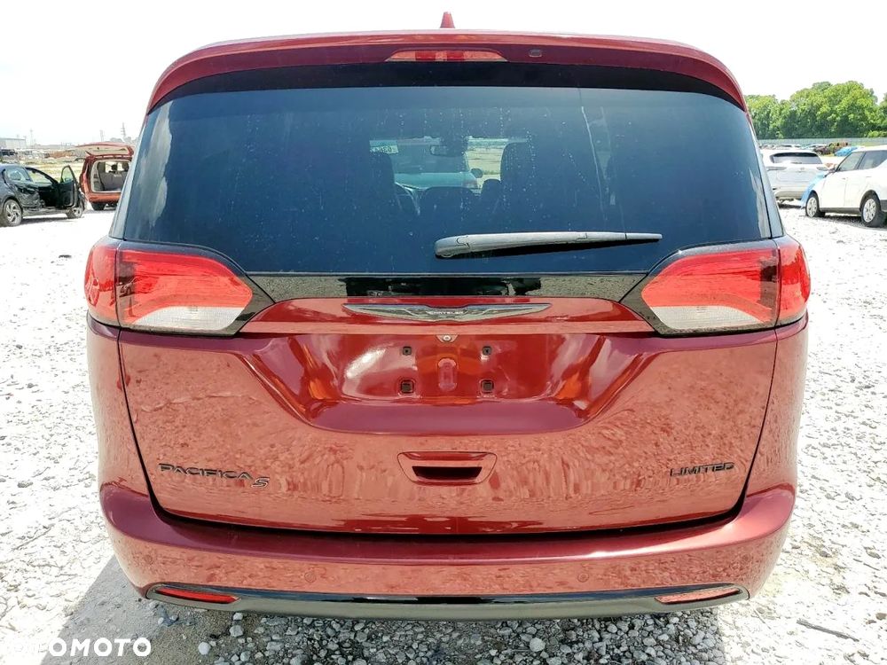 Chrysler Pacifica - 7